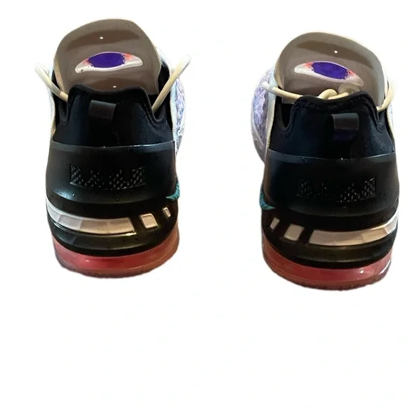 Nike LeBron XVIII 18 GS Size 7Y Purple White Basketball Shoes CW2760-900